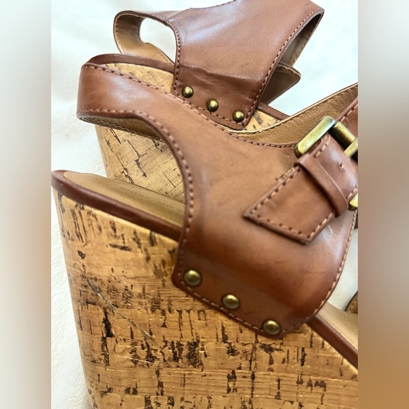 Mossimo Supply Co Brown Wedge Sandals with Buckle Detail Women’s Size 9 - Picture 11 of 12